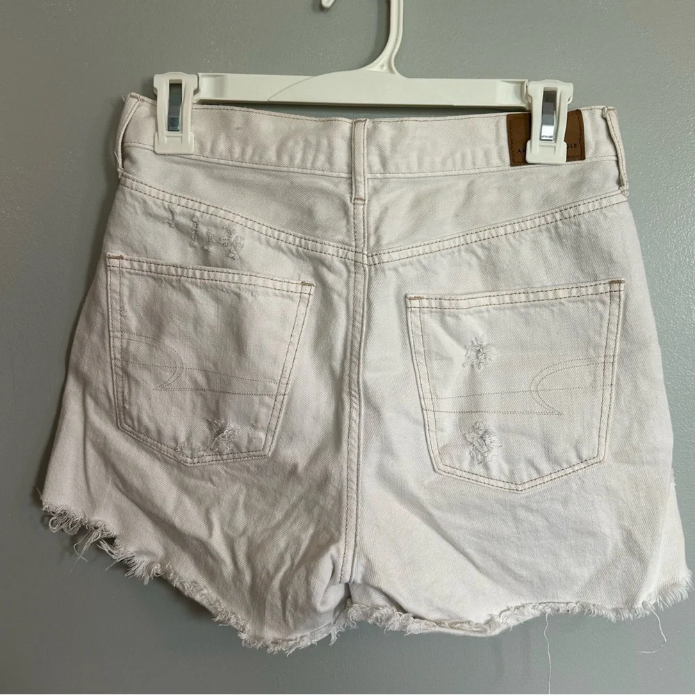 American Eagle White Ripped Jean Shorts - Picture 6 of 10